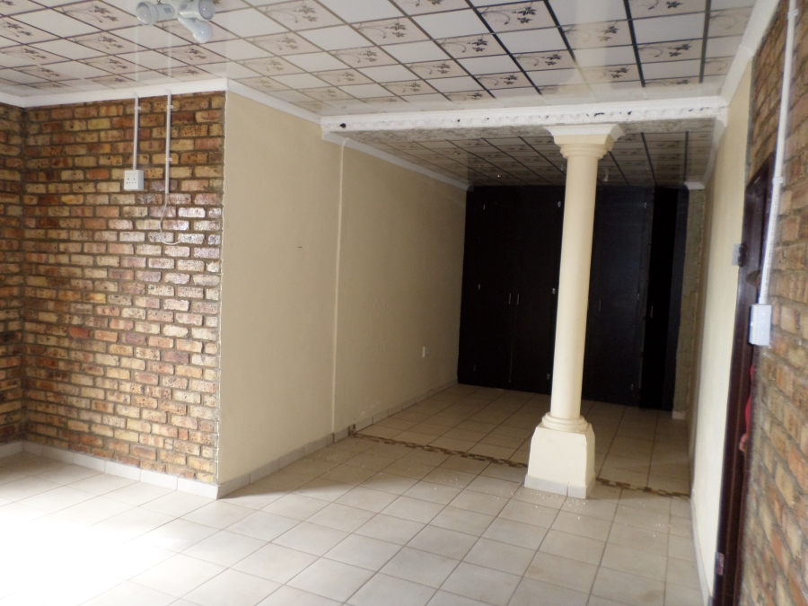 8 Bedroom Property for Sale in Ventersdorp North West